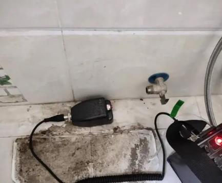 石楼屋顶漏水维修公司分享下卫生间漏水的危害及解决方法